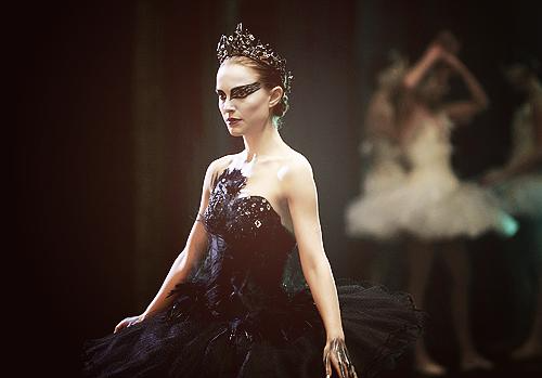 影评｜《黑天鹅》：压抑、控制与完美主义的代价