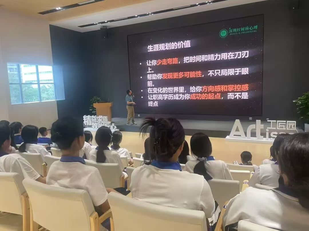在快速运转的城市里，寻一处能安放情绪的地方